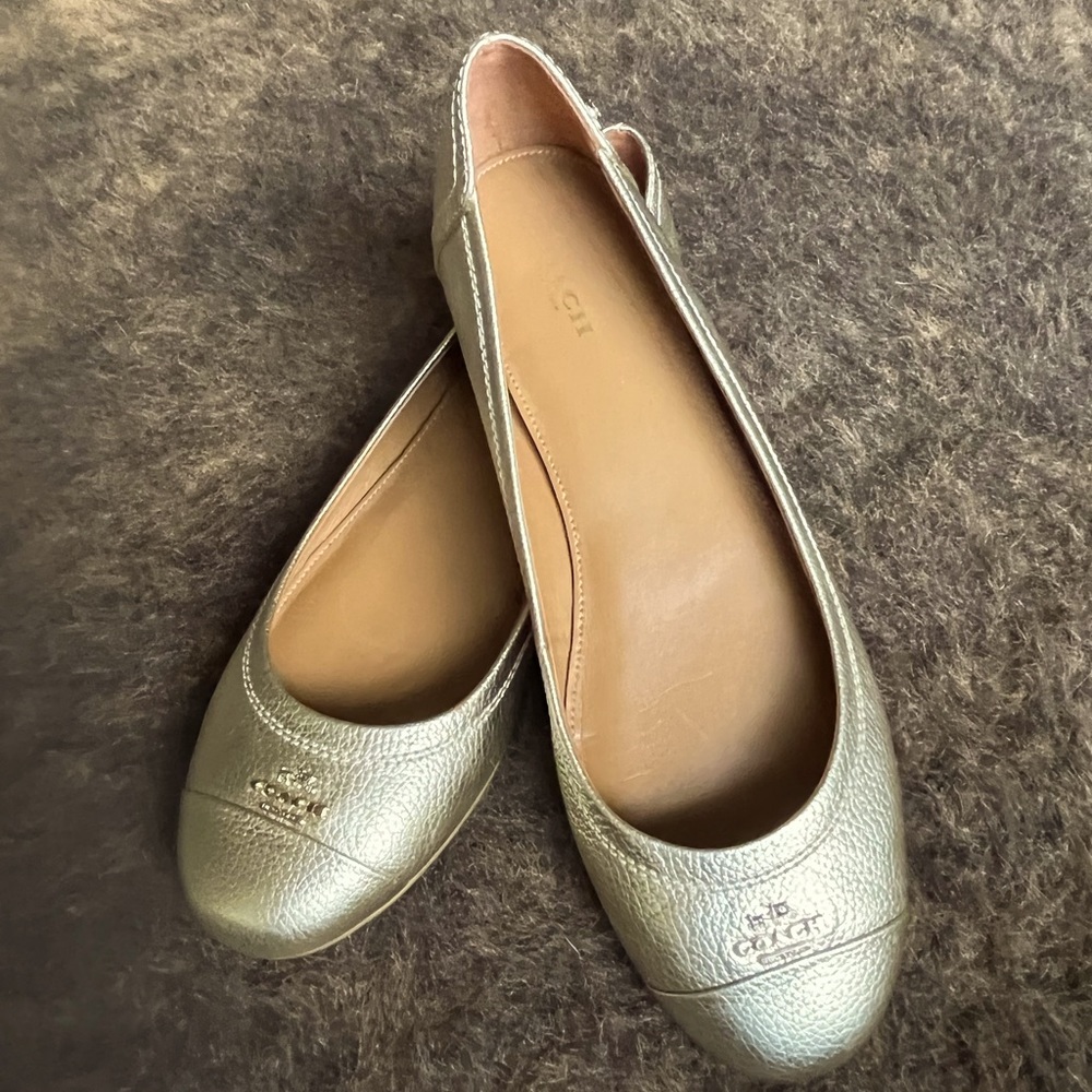 Coach Chelsea Ballet Flats Size 8. Like new.